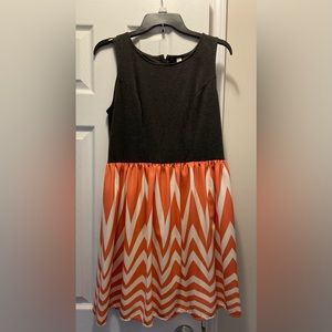 Xhilaration women’s chevron dress. Size large
